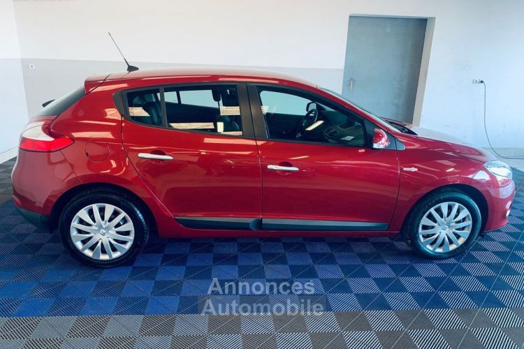 Renault Megane III BERLINE 1.5 dCi 90 ch eco2 Carminat Tom-Tom Euro 5 - <small></small> 7.490 € <small>TTC</small> - #5