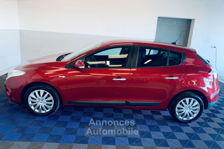 Renault Megane III BERLINE 1.5 dCi 90 ch eco2 Carminat Tom-Tom Euro 5 - <small></small> 7.490 € <small>TTC</small> - #6