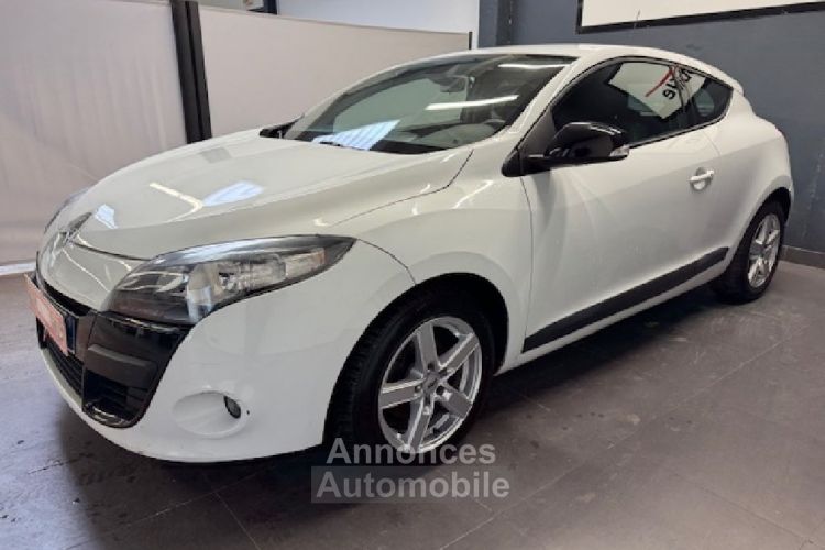 Renault Megane III COUPE 1.5 dCi 110 CV Boite auto - <small></small> 8.990 € <small>TTC</small> - #2