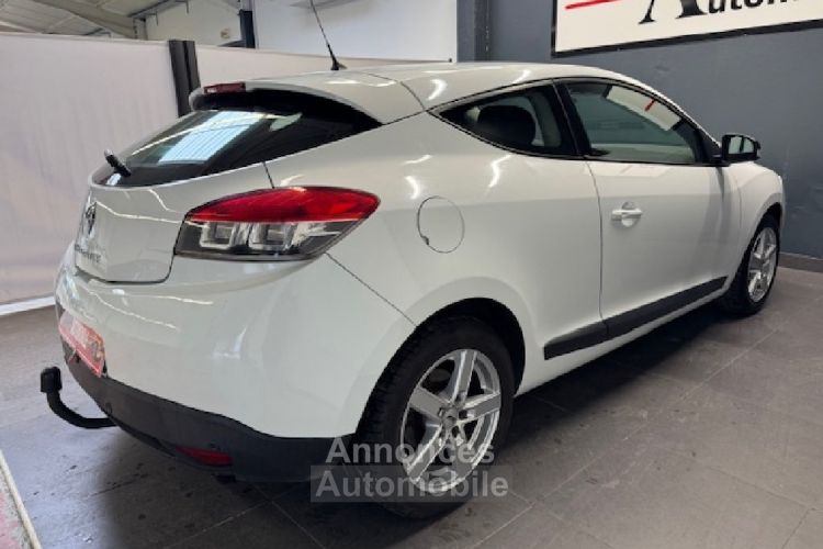 Renault Megane III COUPE 1.5 dCi 110 CV Boite auto - <small></small> 8.990 € <small>TTC</small> - #5