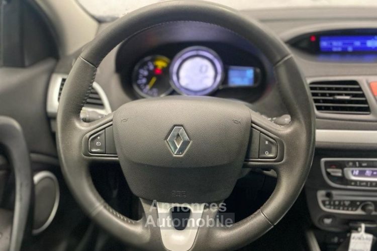 Renault Megane III COUPE 1.5 DCI 110CH BVA DYNAMIQUE EDC * CLIM / REGULATEUR / RADAR DE RECUL / FEUX AUTO - <small></small> 9.490 € <small>TTC</small> - #7