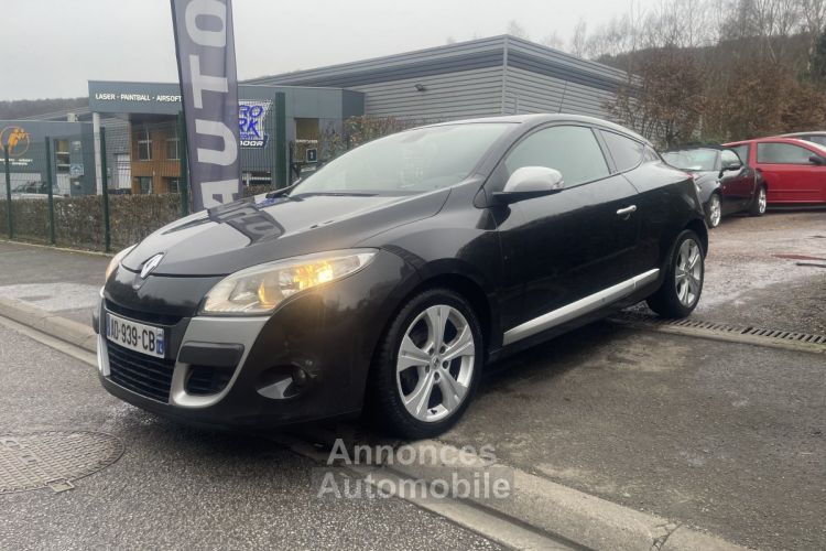 Renault Megane III Coupé 1.5 dCi 110CV - <small></small> 4.990 € <small>TTC</small> - #1