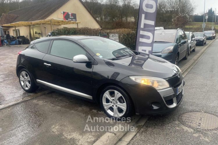 Renault Megane III Coupé 1.5 dCi 110CV - <small></small> 4.990 € <small>TTC</small> - #2