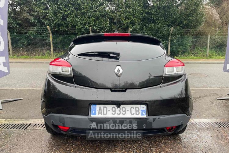 Renault Megane III Coupé 1.5 dCi 110CV - <small></small> 4.990 € <small>TTC</small> - #11