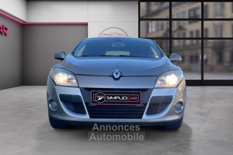 Renault Megane III COUPE 1.6 16v 110 ch Garantie Pro 1 AN - <small></small> 6.290 € <small>TTC</small> - #8