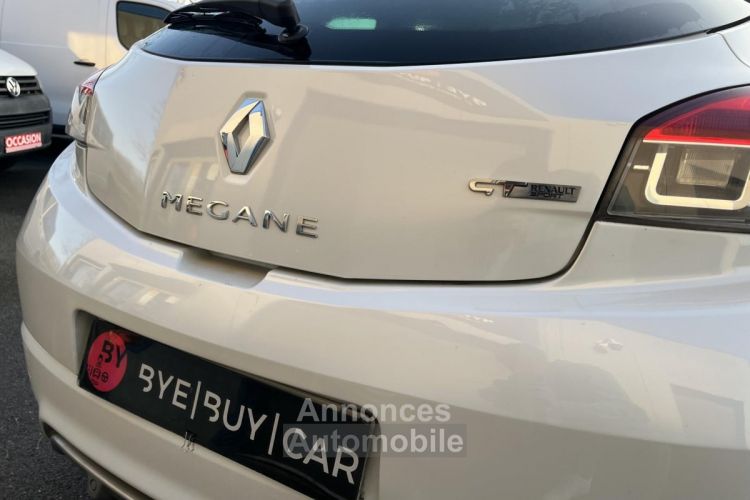 Renault Megane III Coupé 2.0 dCi - 165 GT GTIE 12M - <small></small> 9.990 € <small>TTC</small> - #17