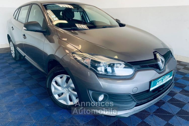 Renault Megane III ESTATE 1.5 dCi 110 ch Energy eco2 - <small></small> 6.990 € <small>TTC</small> - #1