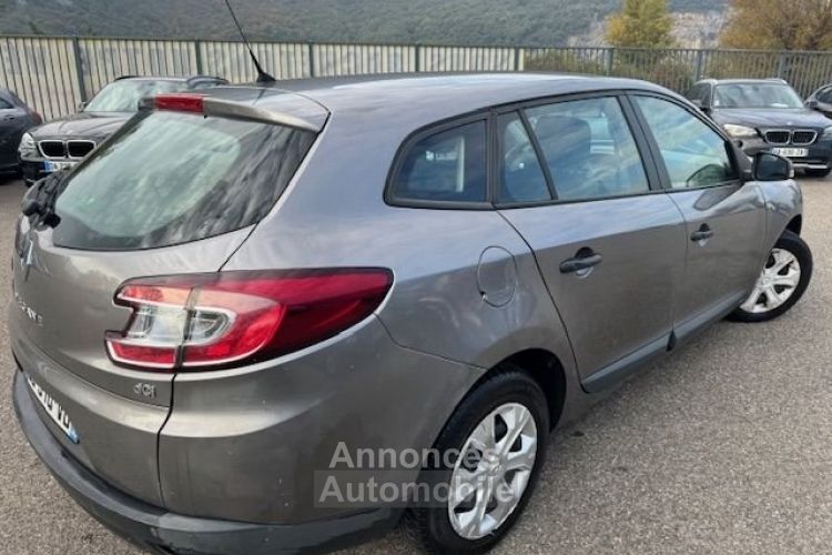 Renault Megane III ESTATE 1.5 DCI 90CH FAP AUTHENTIQUE ECO² - <small></small> 5.190 € <small>TTC</small> - #4