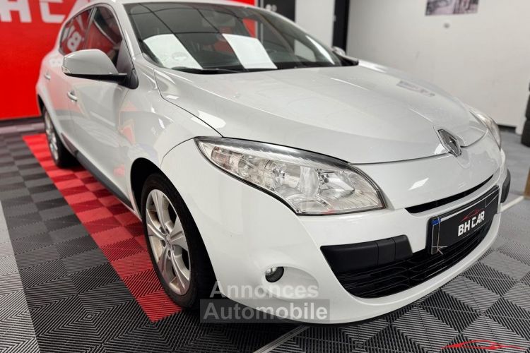 Renault Megane III Hatchback 1.5 dCi FAP EDC 110 cv Boîte auto - <small></small> 6.990 € <small>TTC</small> - #3