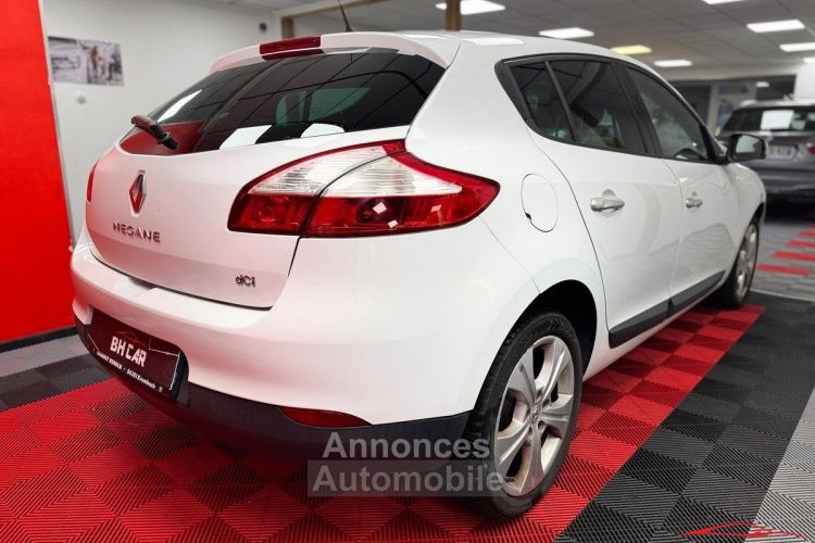 Renault Megane III Hatchback 1.5 dCi FAP EDC 110 cv Boîte auto - <small></small> 6.990 € <small>TTC</small> - #5