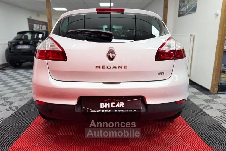 Renault Megane III Hatchback 1.5 dCi FAP EDC 110 cv Boîte auto - <small></small> 6.990 € <small>TTC</small> - #6