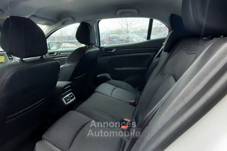 Renault Megane IV 1.5 dci BLUE BUSINESS 95CH - <small></small> 10.990 € <small>TTC</small> - #26