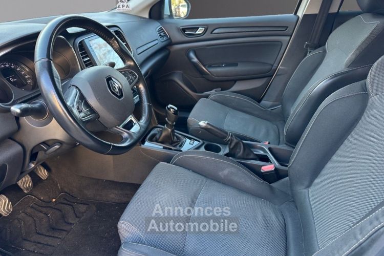 Renault Megane IV BERLINE 1.2 TCe 100ch Energy Life - ECRAN TACTILE CARPLAY CAMERA DE RECUL - <small></small> 8.990 € <small>TTC</small> - #4