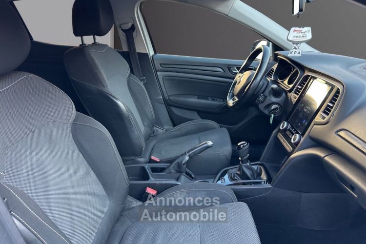 Renault Megane IV BERLINE 1.2 TCe 100ch Energy Life - ECRAN TACTILE CARPLAY CAMERA DE RECUL - <small></small> 8.990 € <small>TTC</small> - #5