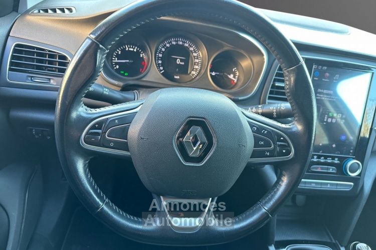 Renault Megane IV BERLINE 1.2 TCe 100ch Energy Life - ECRAN TACTILE CARPLAY CAMERA DE RECUL - <small></small> 8.990 € <small>TTC</small> - #11