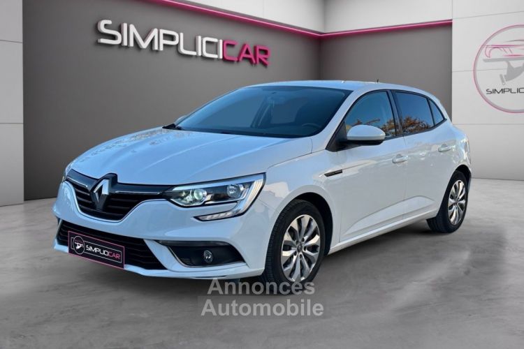 Renault Megane IV BERLINE 1.2 TCe 100ch Energy Life - ECRAN TACTILE CARPLAY CAMERA DE RECUL - <small></small> 8.990 € <small>TTC</small> - #13