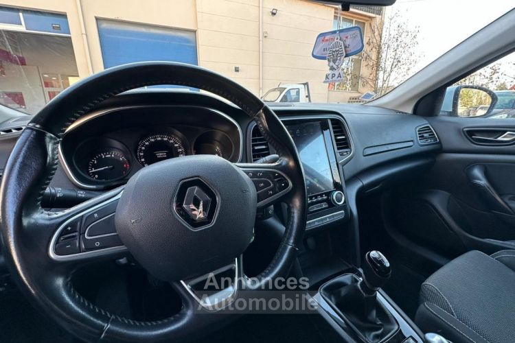 Renault Megane IV BERLINE 1.2 TCe 100ch Energy Life - ECRAN TACTILE CARPLAY CAMERA DE RECUL - <small></small> 8.990 € <small>TTC</small> - #17