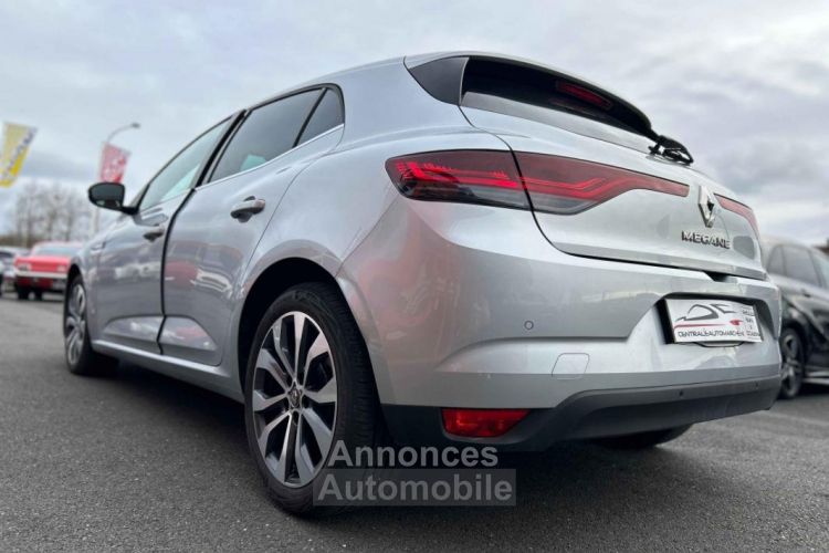 Renault Megane IV Berline Blue dCi 115 EDC Techno - <small></small> 22.990 € <small>TTC</small> - #6