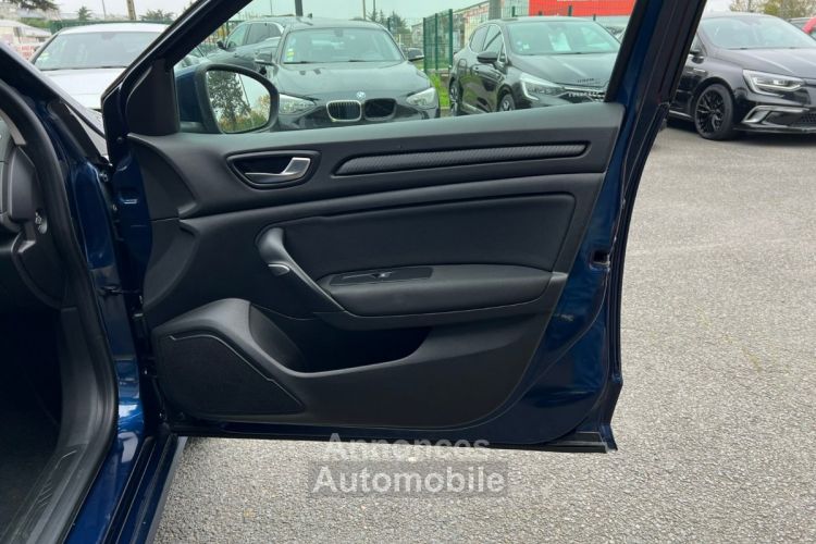 Renault Megane IV BERLINE BUSINESS Blue dCi 115 Business - <small></small> 12.990 € <small>TTC</small> - #41