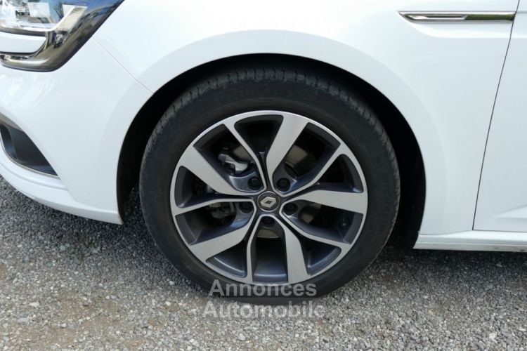 Renault Megane IV BERLINE IV 1.2 TCE 130 Ch INTENS EDC - <small></small> 14.990 € <small>TTC</small> - #12