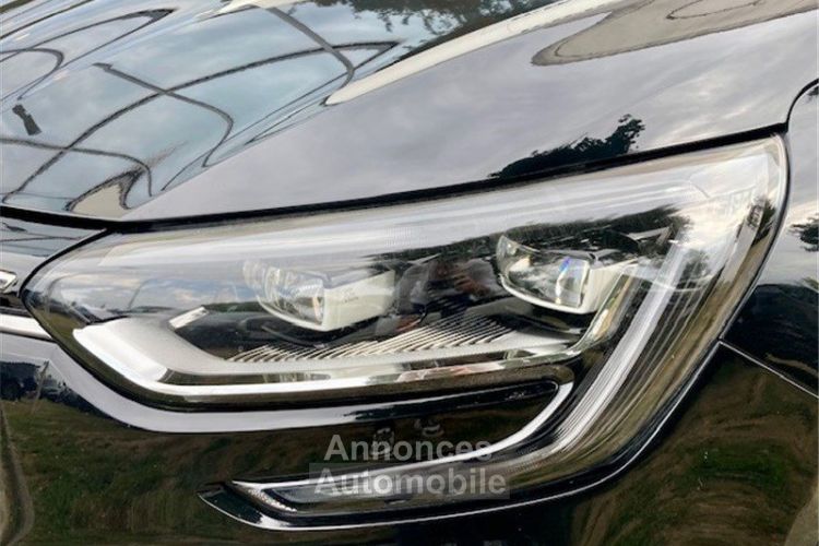 Renault Megane IV BERLINE Mégane IV Berline TCe 130 Energy EDC Intens - <small></small> 14.900 € <small>TTC</small> - #32