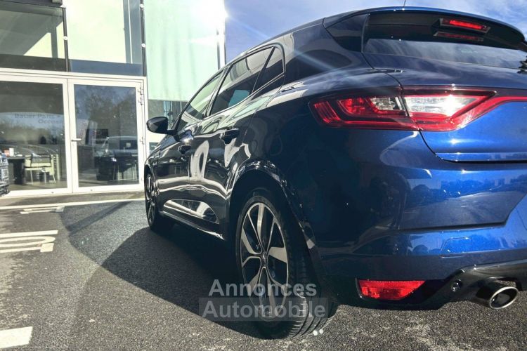 Renault Megane IV BERLINE Mégane IV Berline TCe 130 Energy EDC Intens - <small></small> 15.980 € <small>TTC</small> - #31