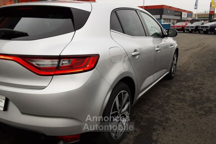 Renault Megane IV Berline TCe 130 Energy Intens - <small></small> 12.490 € <small>TTC</small> - #23