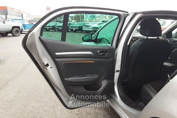 Renault Megane IV Berline TCe 130 Energy Intens - <small></small> 12.490 € <small>TTC</small> - #32