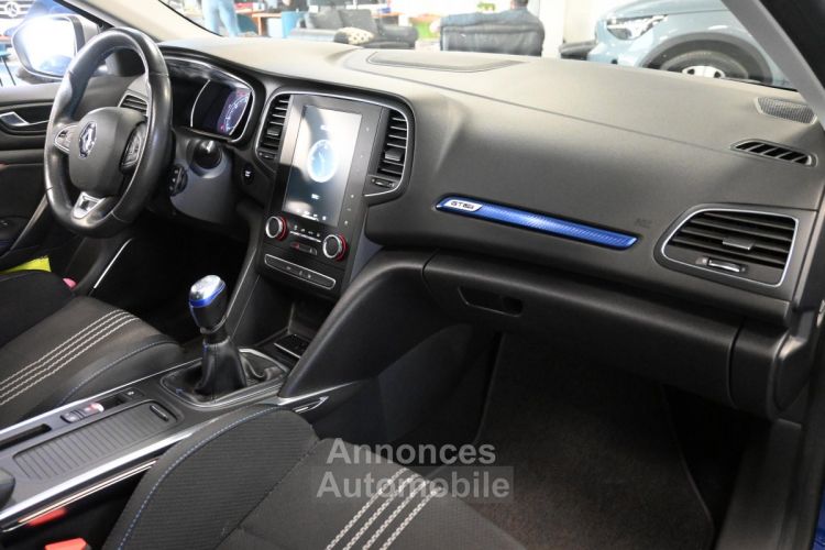 Renault Megane IV BERLINE TCe 140 GT-Line - <small></small> 15.996 € <small>TTC</small> - #15