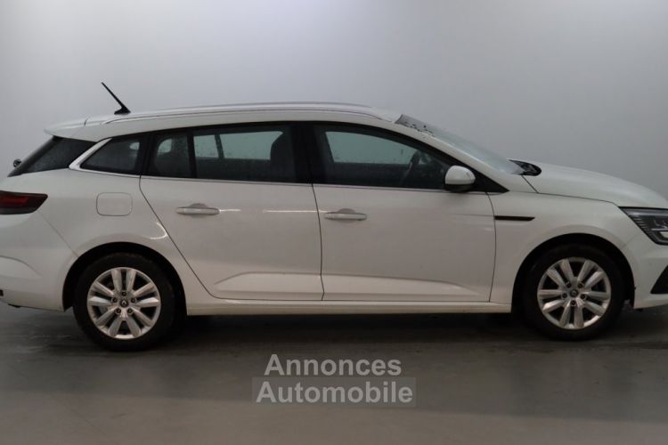 Renault Megane IV ESTATE Blue dCi 115 - 20 Business - <small></small> 12.490 € <small>TTC</small> - #22