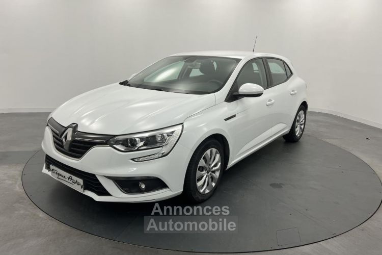 Renault Megane IV SOCIETE BLUE DCI 115 AIR NAV 2P - <small></small> 13.490 € <small>TTC</small> - #1