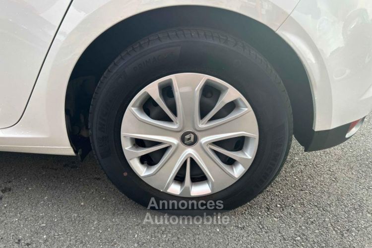 Renault Megane IV SOCIETE BLUE DCI 90 AIR 2P - <small></small> 9.990 € <small>TTC</small> - #42