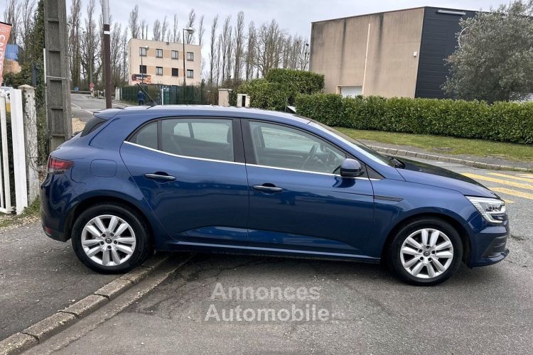 Renault Megane IV Zen 1.3 TCe 115CV BVM6 10000HT ENTRETIEN JOUR TBEG - <small></small> 11.990 € <small>TTC</small> - #2