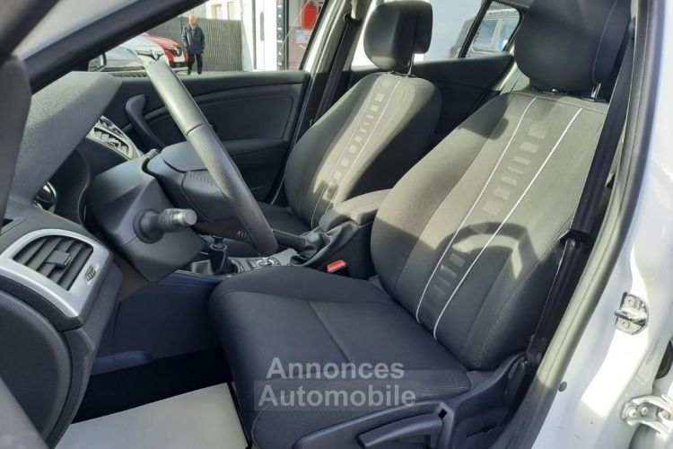 Renault Megane Mégane 3 Dynamique 186130KMS TRES BON ETAT KIT DISTRIBUTION FAIT AUCUN FRAIS A PREVOIR ... - <small></small> 5.990 € <small>TTC</small> - #11