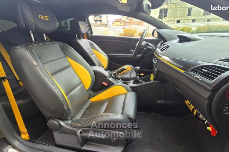 Renault Megane Mégane COUPE 2.0 250 RS REGULATEUR SIEGES CHAUFFANTS GARANTIE 6 MOIS - <small></small> 19.990 € <small>TTC</small> - #13