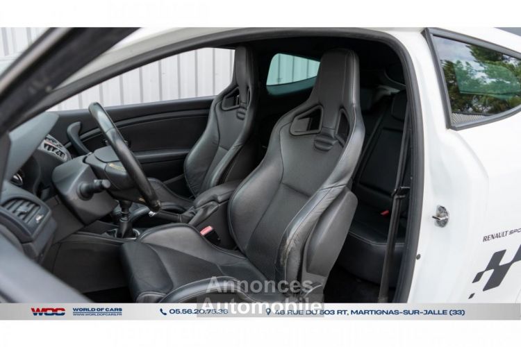 Renault Megane Mégane Coupé 2.0i 16V - 250 III COUPE R.S PHASE 1 - <small></small> 24.490 € <small>TTC</small> - #7