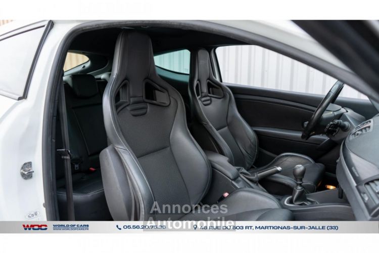 Renault Megane Mégane Coupé 2.0i 16V - 250 III COUPE R.S PHASE 1 - <small></small> 24.490 € <small>TTC</small> - #9