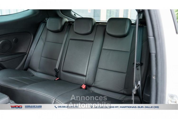 Renault Megane Mégane Coupé 2.0i 16V - 250 III COUPE R.S PHASE 1 - <small></small> 24.490 € <small>TTC</small> - #38