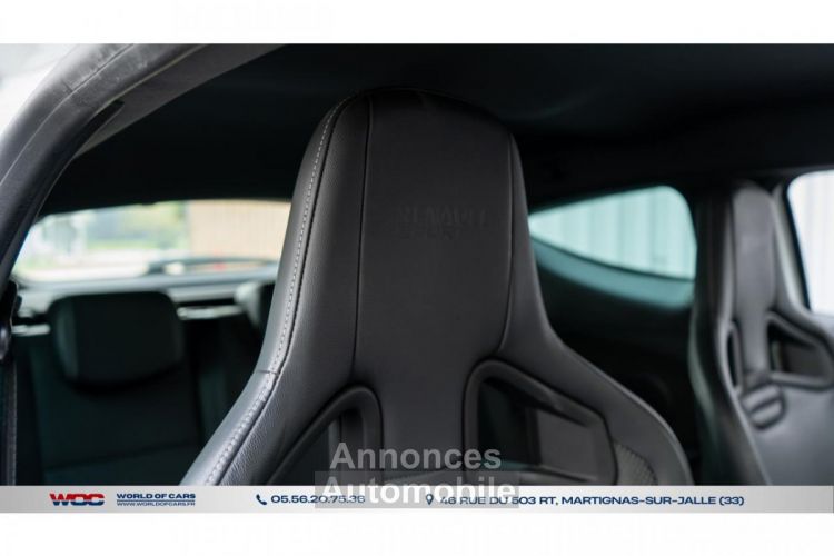 Renault Megane Mégane Coupé 2.0i 16V - 250 III COUPE R.S PHASE 1 - <small></small> 24.490 € <small>TTC</small> - #52