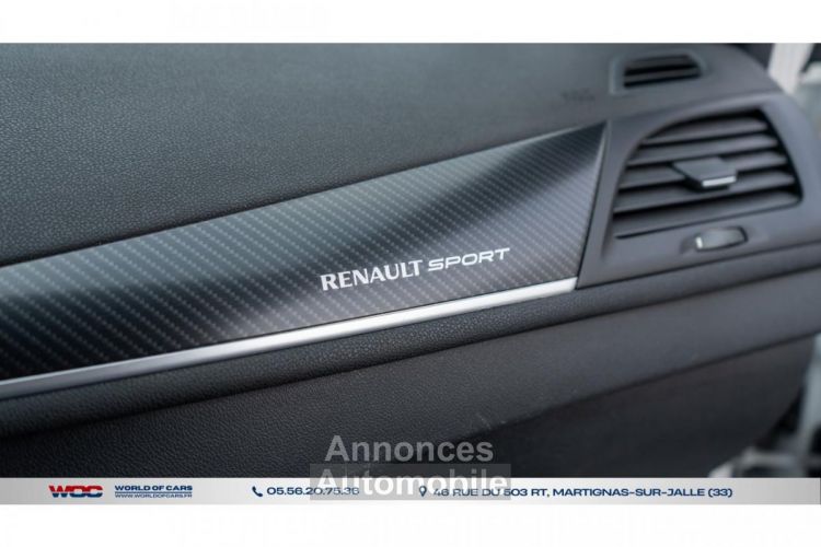 Renault Megane Mégane Coupé 2.0i 16V - 250 III COUPE R.S PHASE 1 - <small></small> 24.490 € <small>TTC</small> - #56