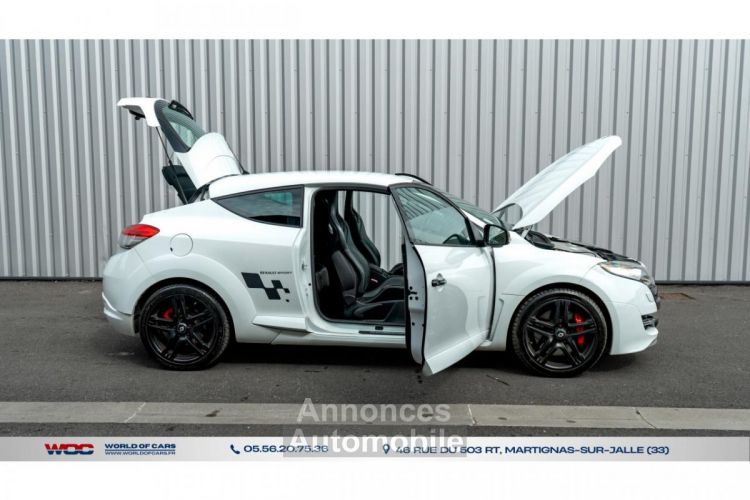 Renault Megane Mégane Coupé 2.0i 16V - RS / CHASSIS CUP / RECARO CUIR / RS MONITOR - <small></small> 24.490 € <small>TTC</small> - #12