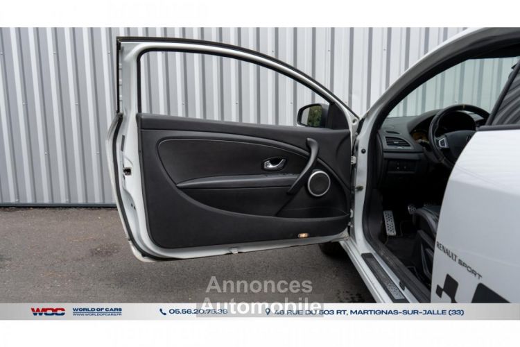 Renault Megane Mégane Coupé 2.0i 16V - RS / CHASSIS CUP / RECARO CUIR / RS MONITOR - <small></small> 24.490 € <small>TTC</small> - #34