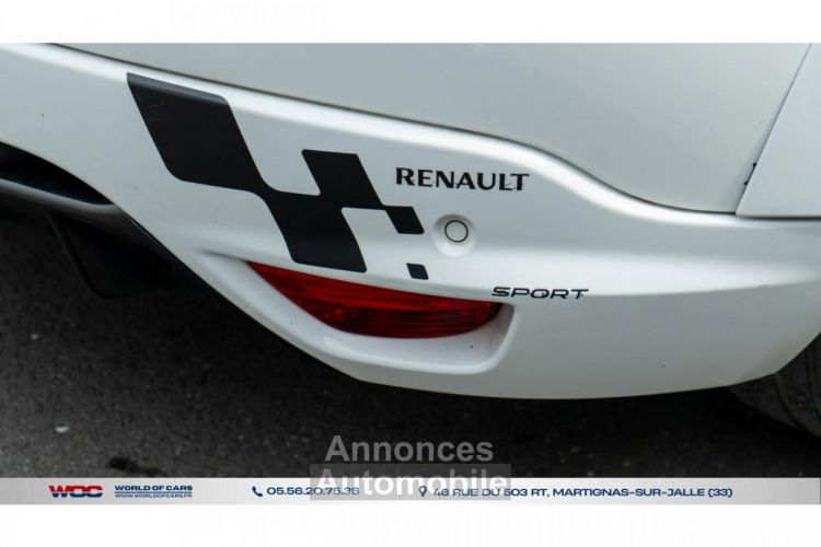 Renault Megane Mégane Coupé 2.0i 16V - RS / CHASSIS CUP / RECARO CUIR / RS MONITOR - <small></small> 24.490 € <small>TTC</small> - #66