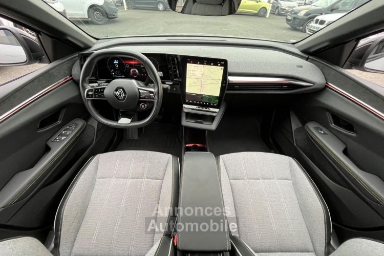 Renault Megane Mégane E-Tech EV 60 Super Charge - 220CH Techno GTIE 12M - <small></small> 28.990 € <small>TTC</small> - #12