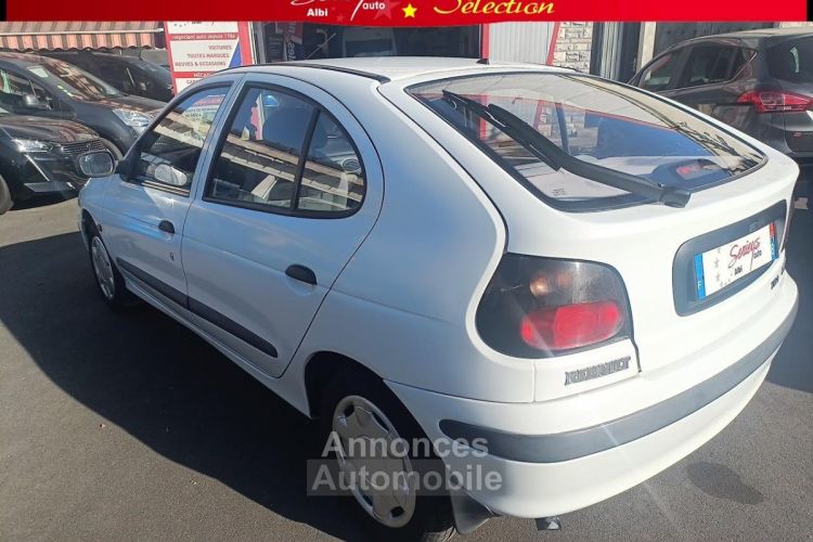 Renault Megane RT 1.9 dT 95 KIT DISTRI FAIT - <small></small> 3.980 € <small>TTC</small> - #24