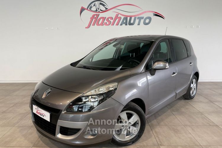 Renault Megane SCENIC III 1.9 DCi 131cv-2010 - <small></small> 7.900 € <small>TTC</small> - #1