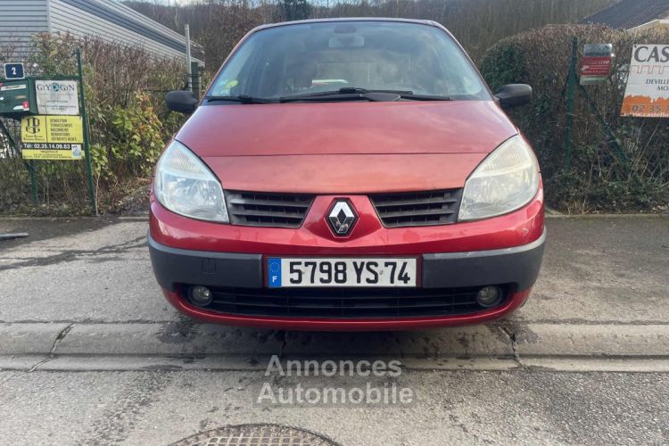 Renault Megane SCENIC SCÉNIC II 1.6i 16V 112CV - <small></small> 3.490 € <small>TTC</small> - #2