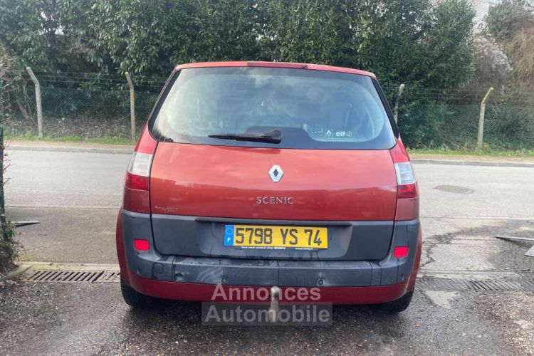 Renault Megane SCENIC SCÉNIC II 1.6i 16V 112CV - <small></small> 3.490 € <small>TTC</small> - #12