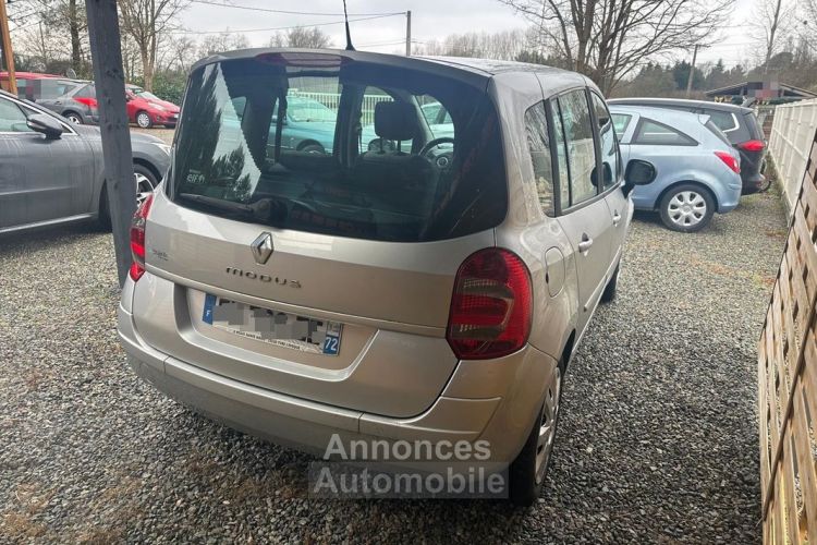 Renault Modus Grand 1.6i 110CH Dynamique BVA - <small></small> 5.490 € <small>TTC</small> - #2