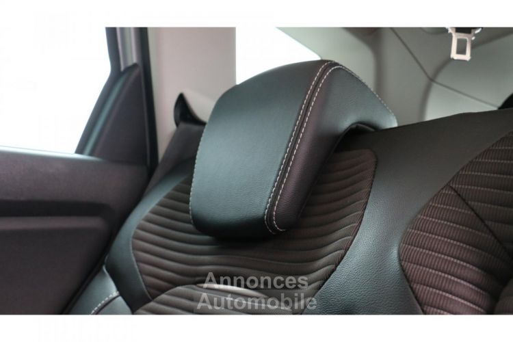 Renault Scenic 1.3 TCe - 140 - FAP IV MONOSPACE Intens PHASE 1 - <small></small> 17.900 € <small>TTC</small> - #42
